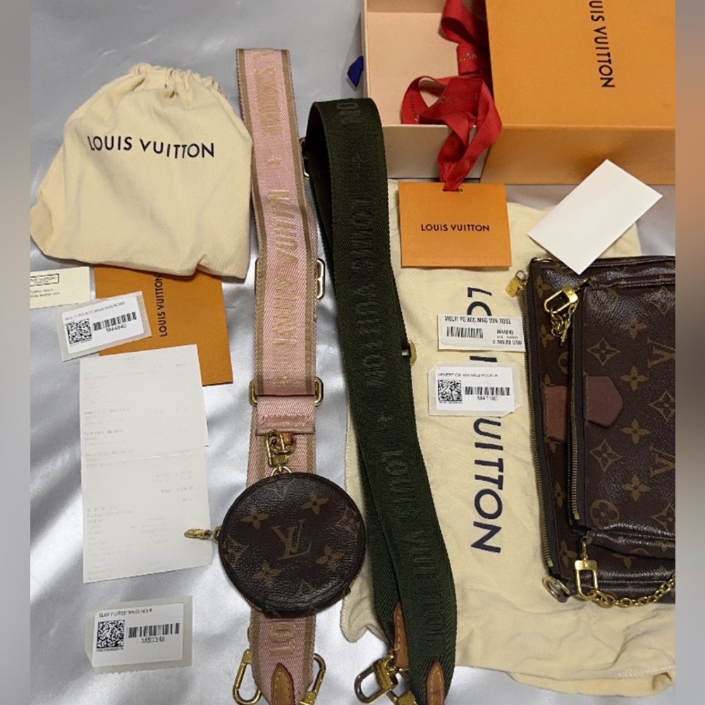 Monogram double bag pochette and double bell  green and pink  used , is not new